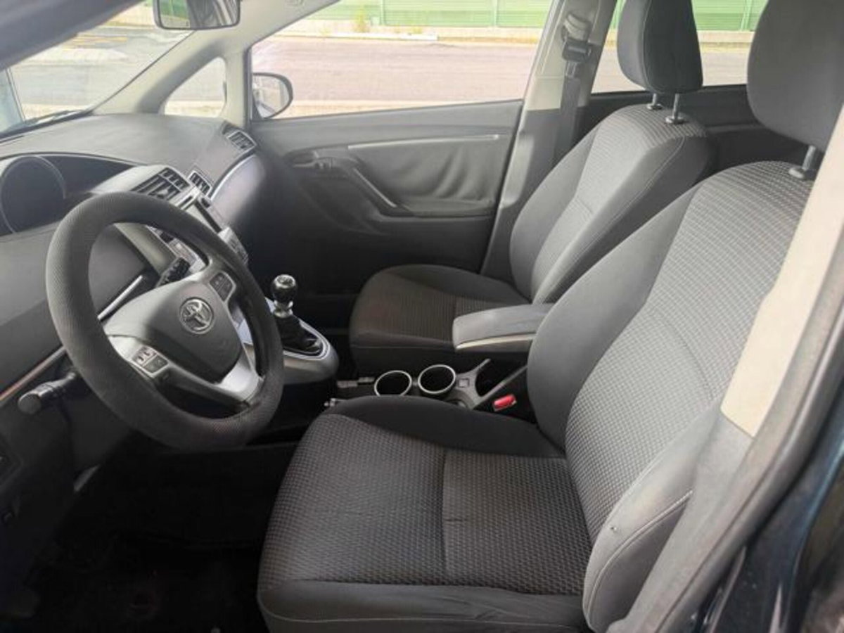 Toyota Verso 1.6 D-4D Style (8)
