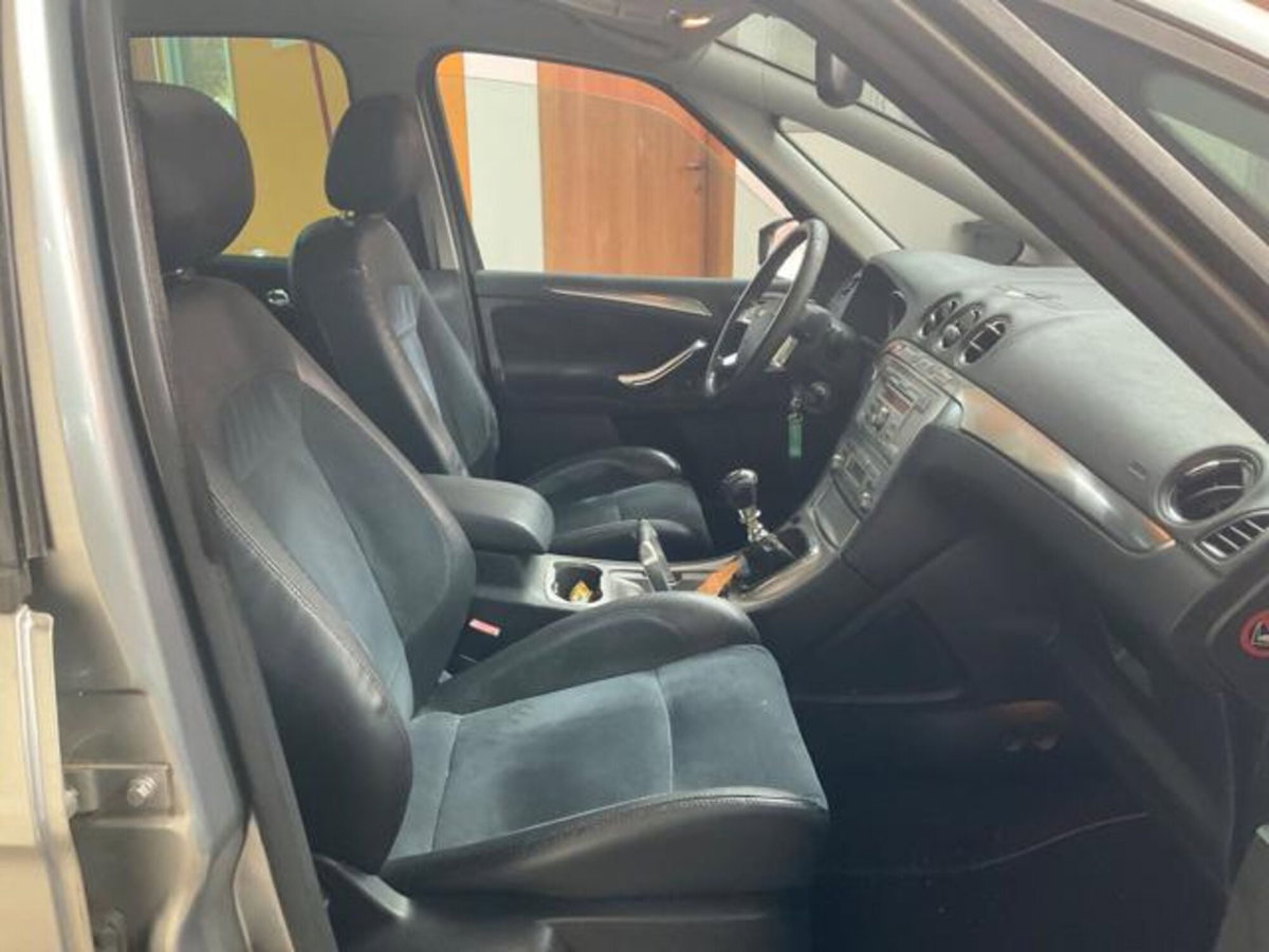 Ford S-Max 2.0 TDCi 140CV Titanium (3)