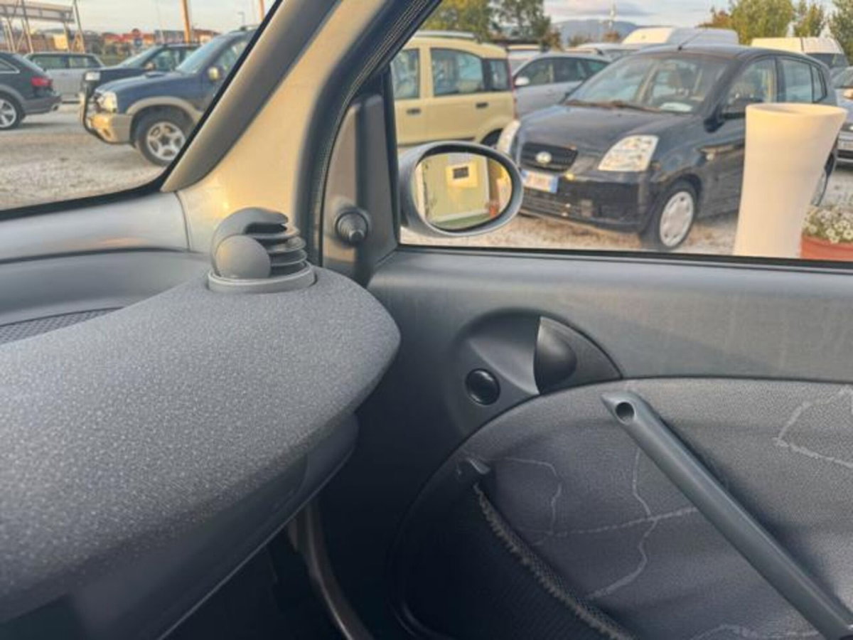 smart Fortwo 800 40 kW coupé passion cdi (11)