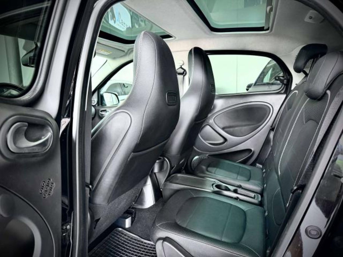smart forfour forfour BRABUS 0.9 Turbo twinamic (14)