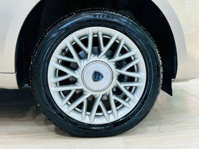 Lancia Ypsilon 0.9 TwinAir 85 CV 5 porte Metano Ecochic Elefantino (7)