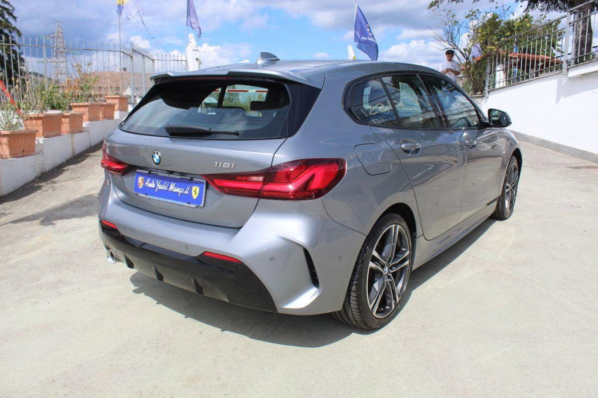 BMW Serie 1 118i Msport Exterior 136cv auto (5)