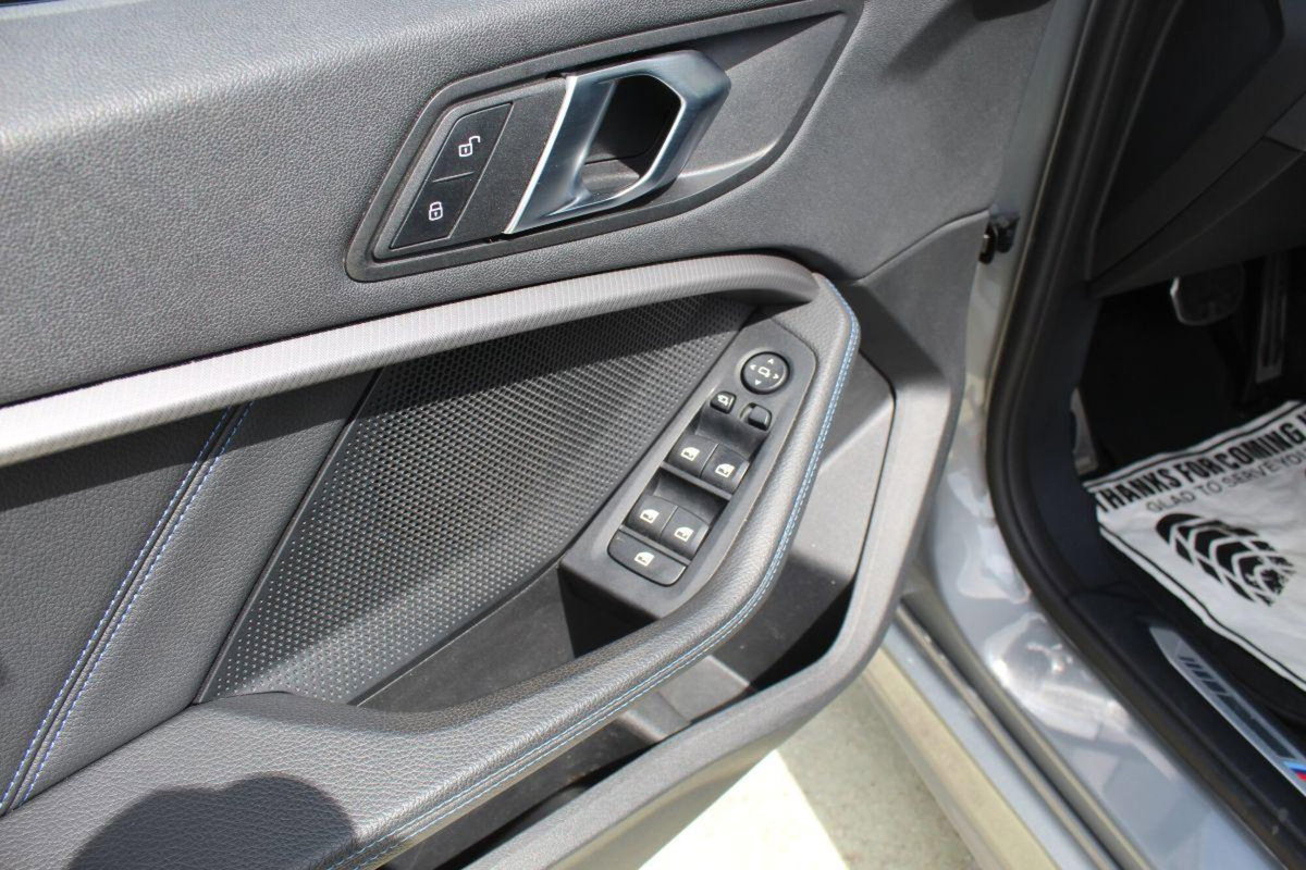 BMW Serie 1 118i Msport Exterior 136cv auto (9)