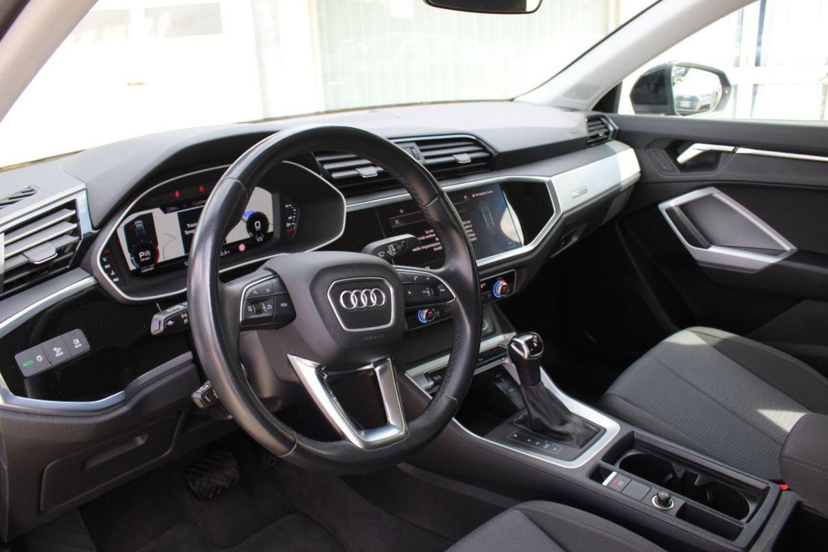 Audi Q3 Sportback 35 TDI quattro S tronic Business Plus (11)