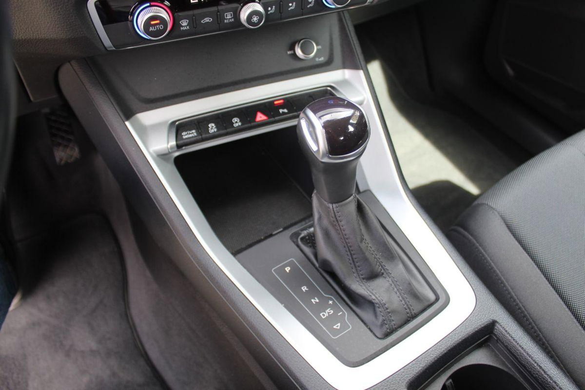 Audi Q3 Sportback 35 TDI quattro S tronic Business Plus (18)