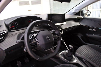 Peugeot 208 1.2 puretech Style s&s 75cv (11)