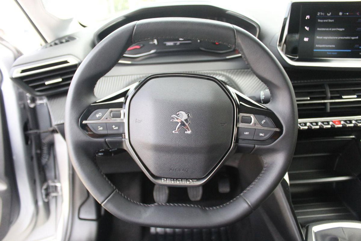 Peugeot 208 1.2 puretech Style s&s 75cv (12)