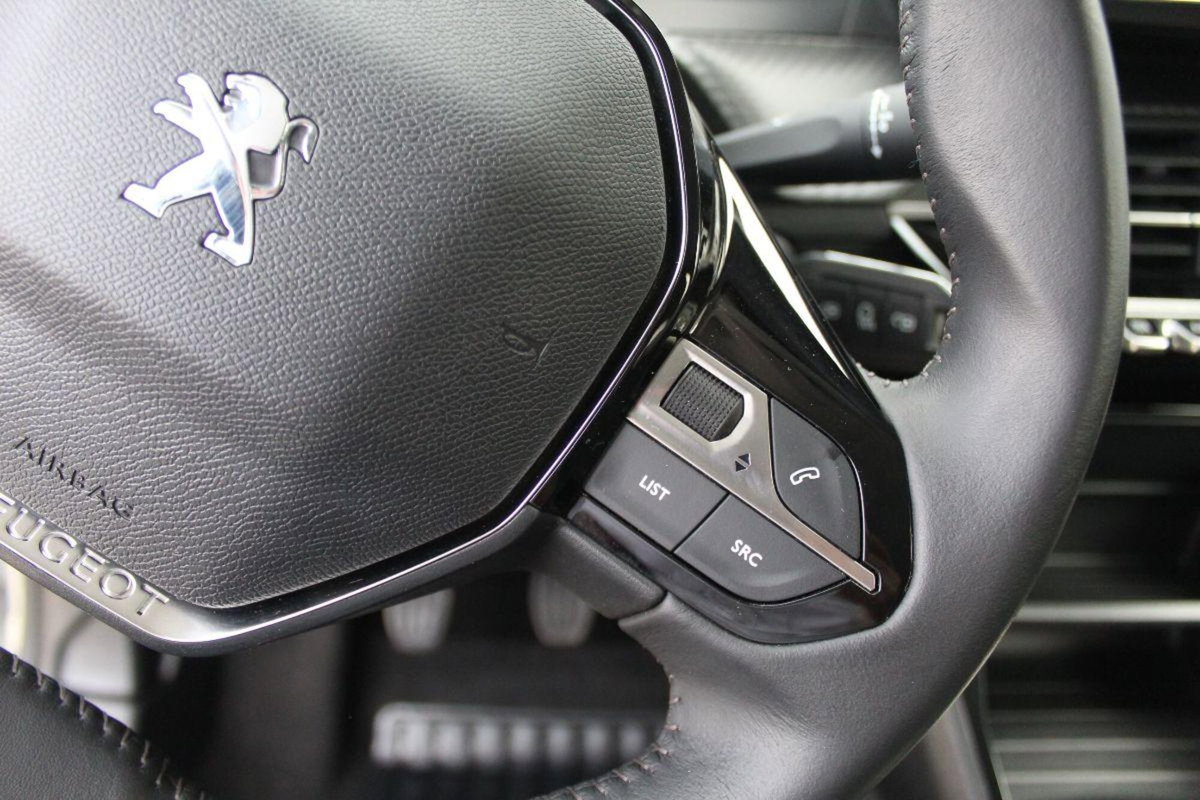 Peugeot 208 1.2 puretech Style s&s 75cv (14)