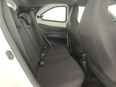 Toyota Aygo X 1.0 Active 72cv (8)