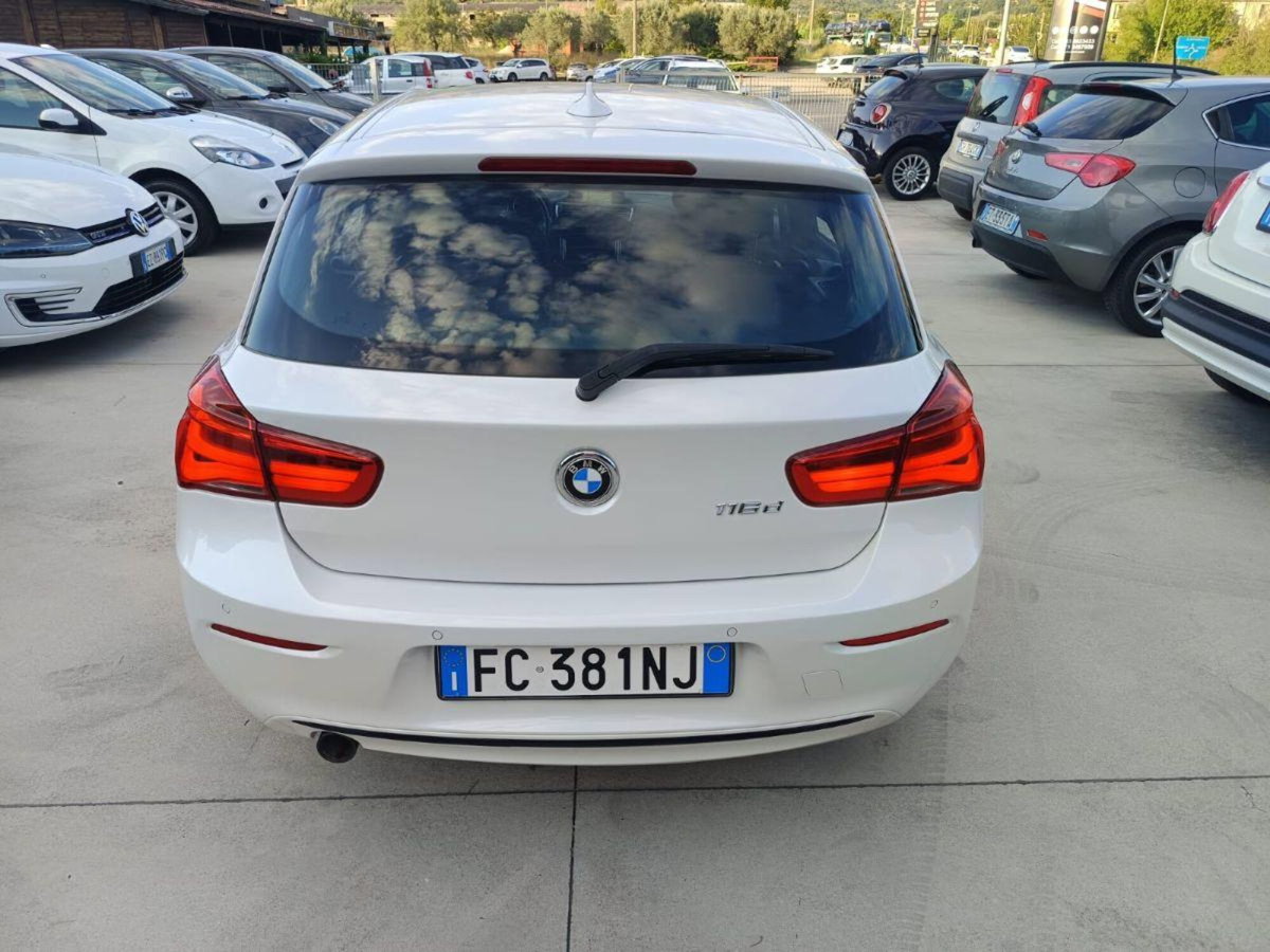 BMW Serie 1 5p. 116d 5p. Msport (9)