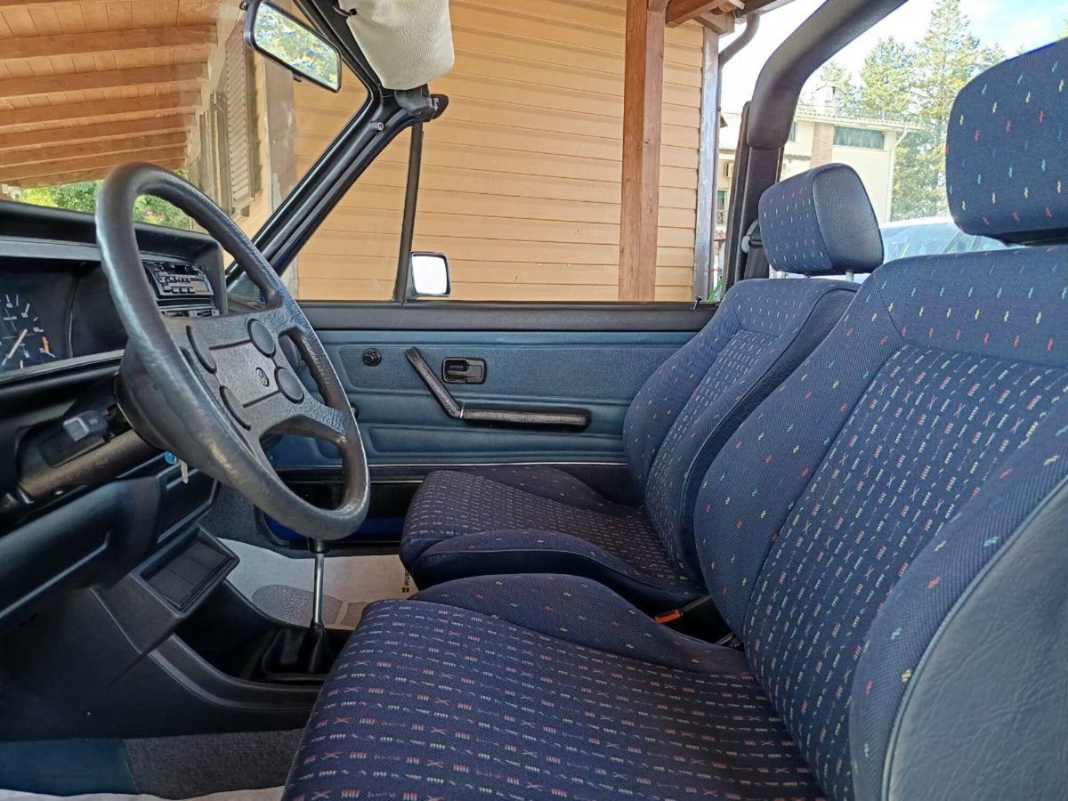 Volkswagen Golf 1300 5 porte GL (8)
