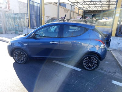 Lancia Ypsilon 1.0 FireFly 5 porte S&S Hybrid Silver Plus (7)