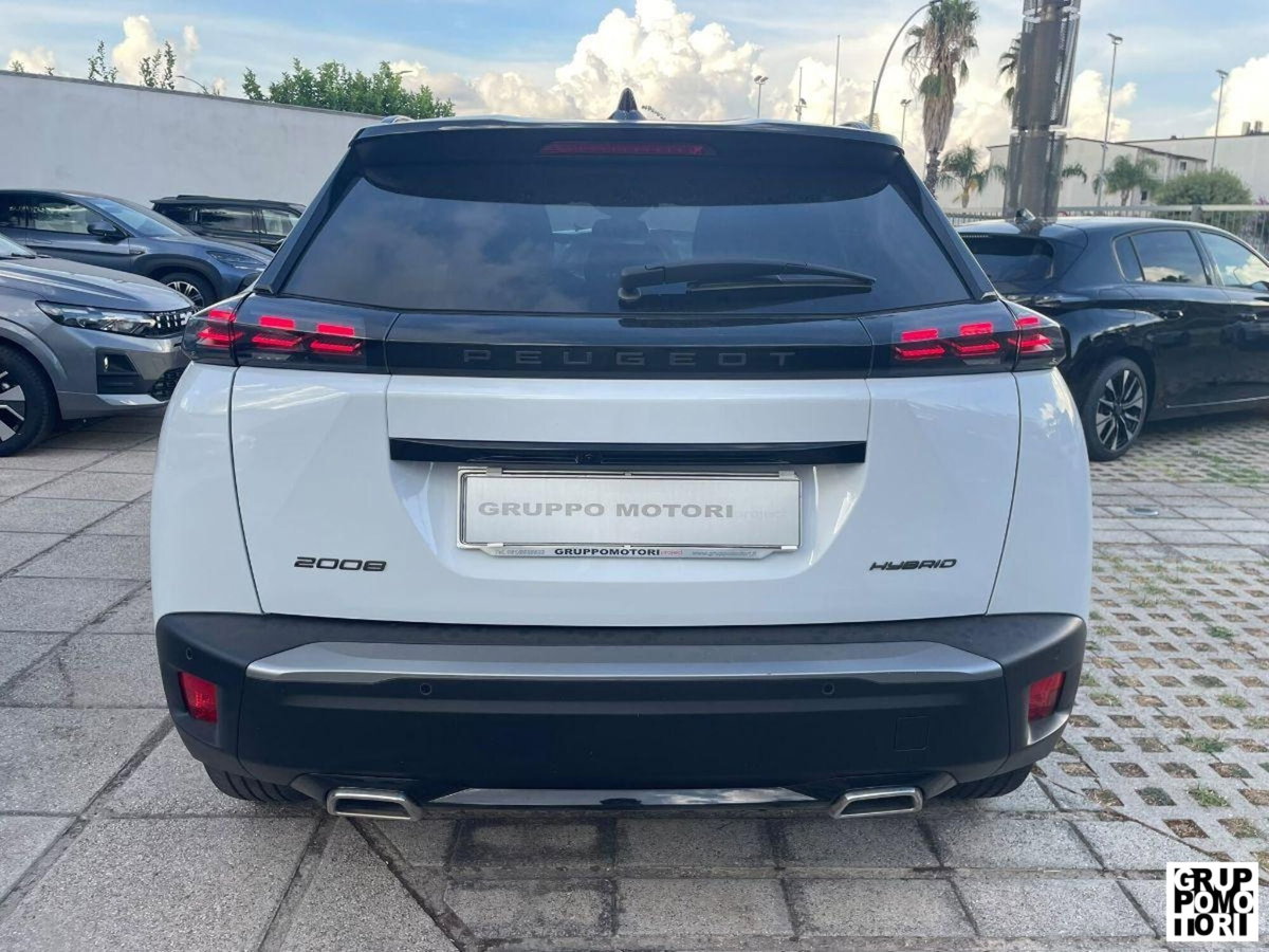 Peugeot 2008 1.2 hybrid GT 145cv e-dcs6 (5)