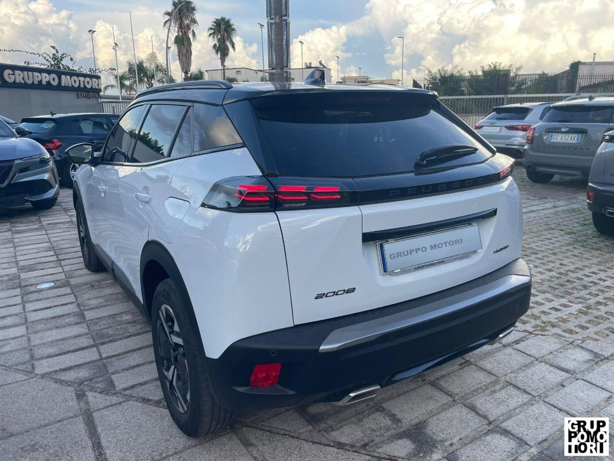 Peugeot 2008 1.2 hybrid GT 145cv e-dcs6 (7)