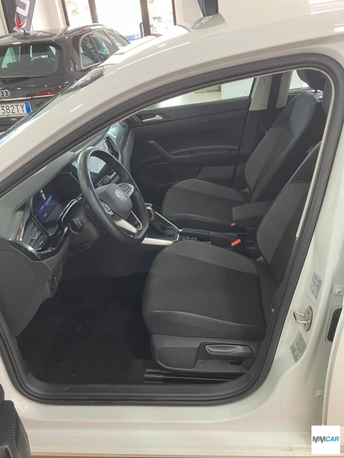Volkswagen Polo 1.0 tsi Life 95cv dsg (9)