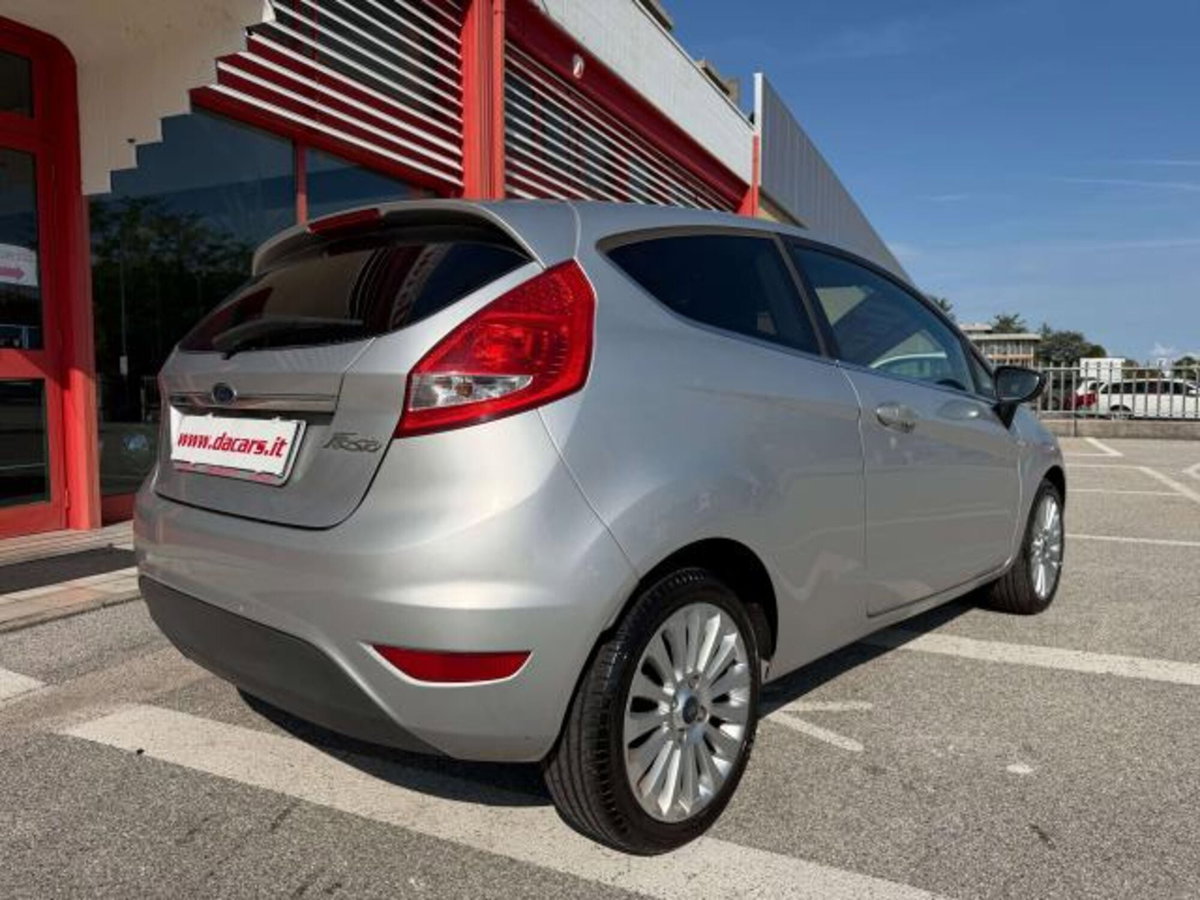Ford Fiesta 1.2 82CV 3 porte Titanium (12)