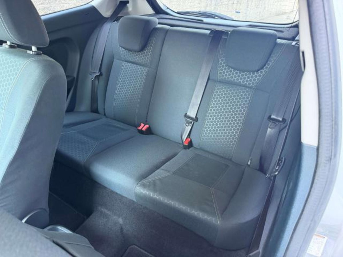 Ford Fiesta 1.2 82CV 3 porte Titanium (5)