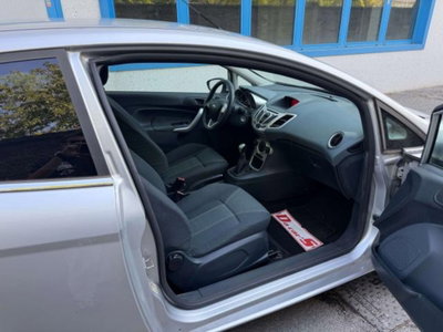 Ford Fiesta 1.2 82CV 3 porte Titanium (9)