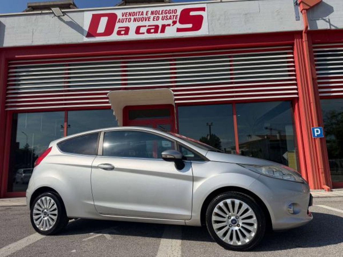 Ford Fiesta 1.2 82CV 3 porte Titanium (10)