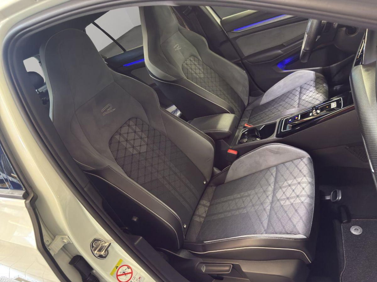 Volkswagen Golf 2.0 TDI 150 CV DSG SCR R-Line (20)
