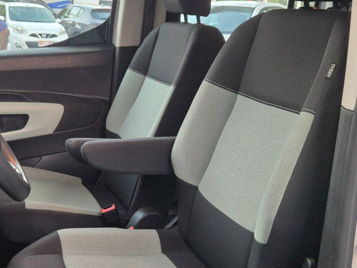 Citroen Berlingo BlueHDi 100 M Shine (11)