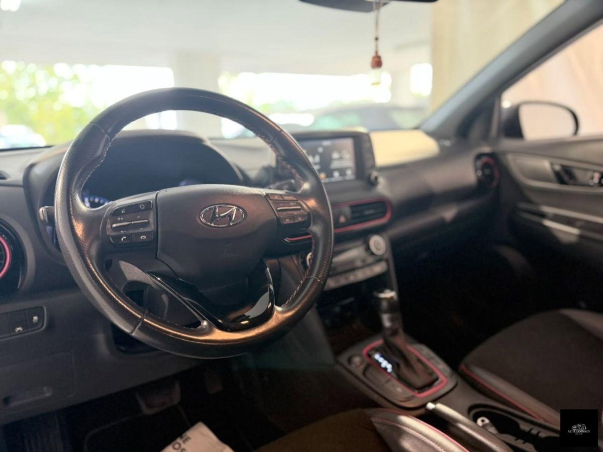 Hyundai Kona 1.6 CRDI 136 CV DCT Xpossible (10)