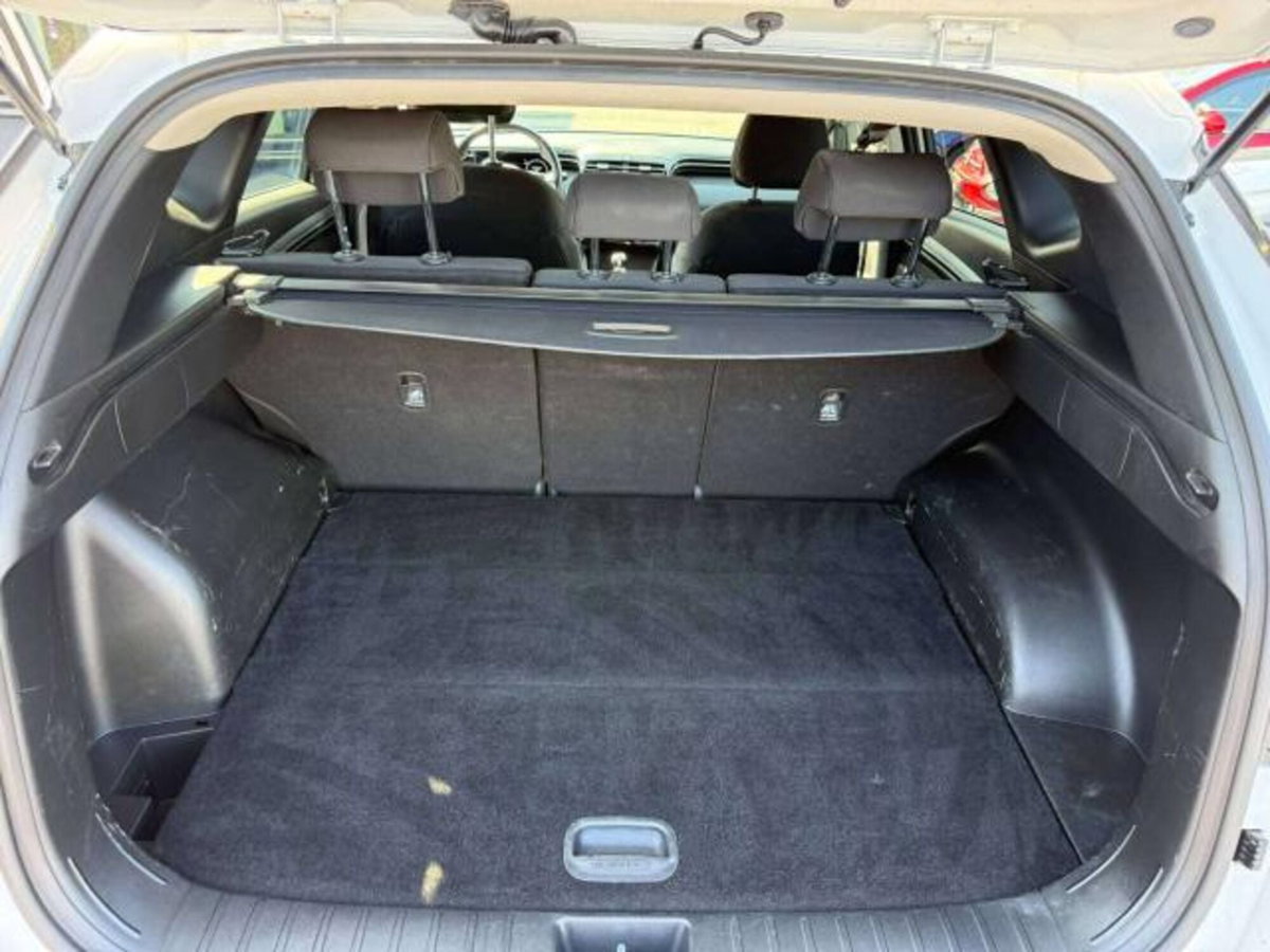 Hyundai Tucson 1.6 crdi Xtech 2wd (13)