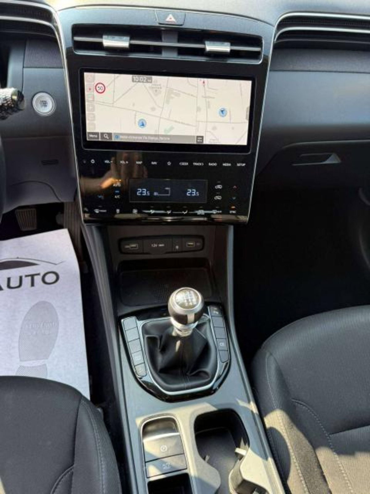 Hyundai Tucson 1.6 crdi Xtech 2wd (9)