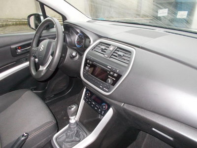Suzuki S-Cross 1.6 DDiS Top (11)