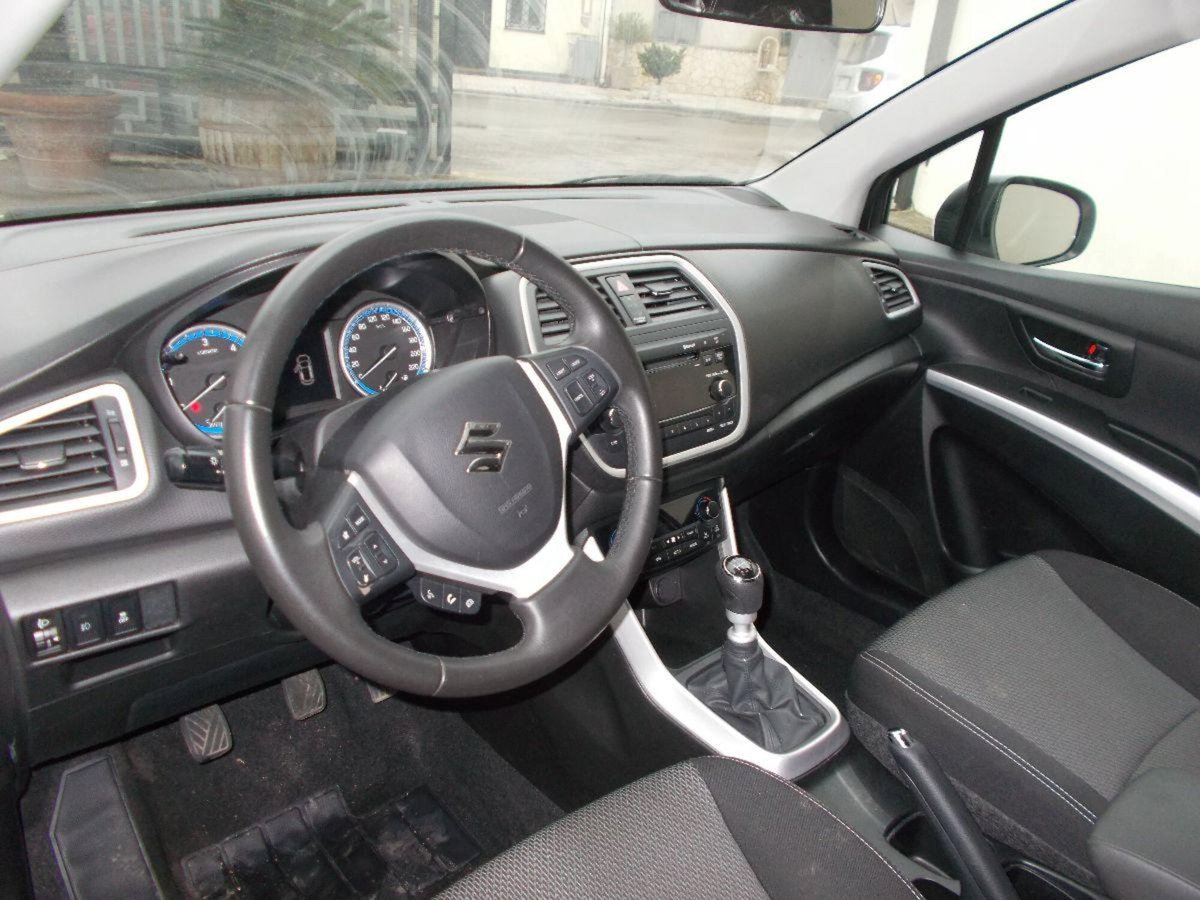 Suzuki S-Cross 1.6 DDiS Top (5)