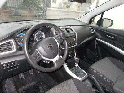 Suzuki S-Cross 1.6 DDiS Top (5)