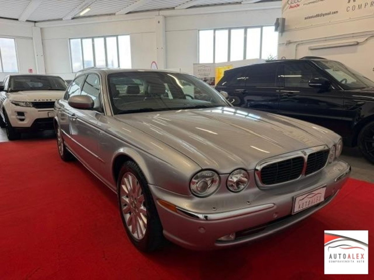 Jaguar XJ8 3.5 V8 cat (3)