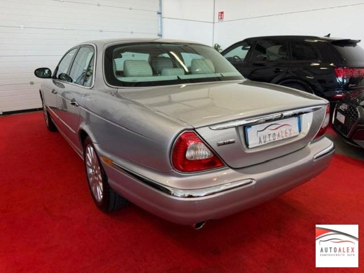 Jaguar XJ8 3.5 V8 cat (6)