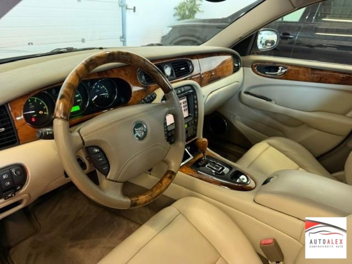 Jaguar XJ8 3.5 V8 cat (7)