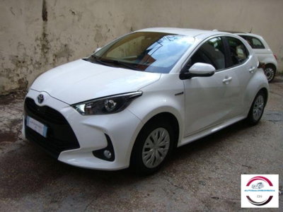 Toyota Yaris Cross 1.5 Hybrid 5p. E-CVT Premiere (2)