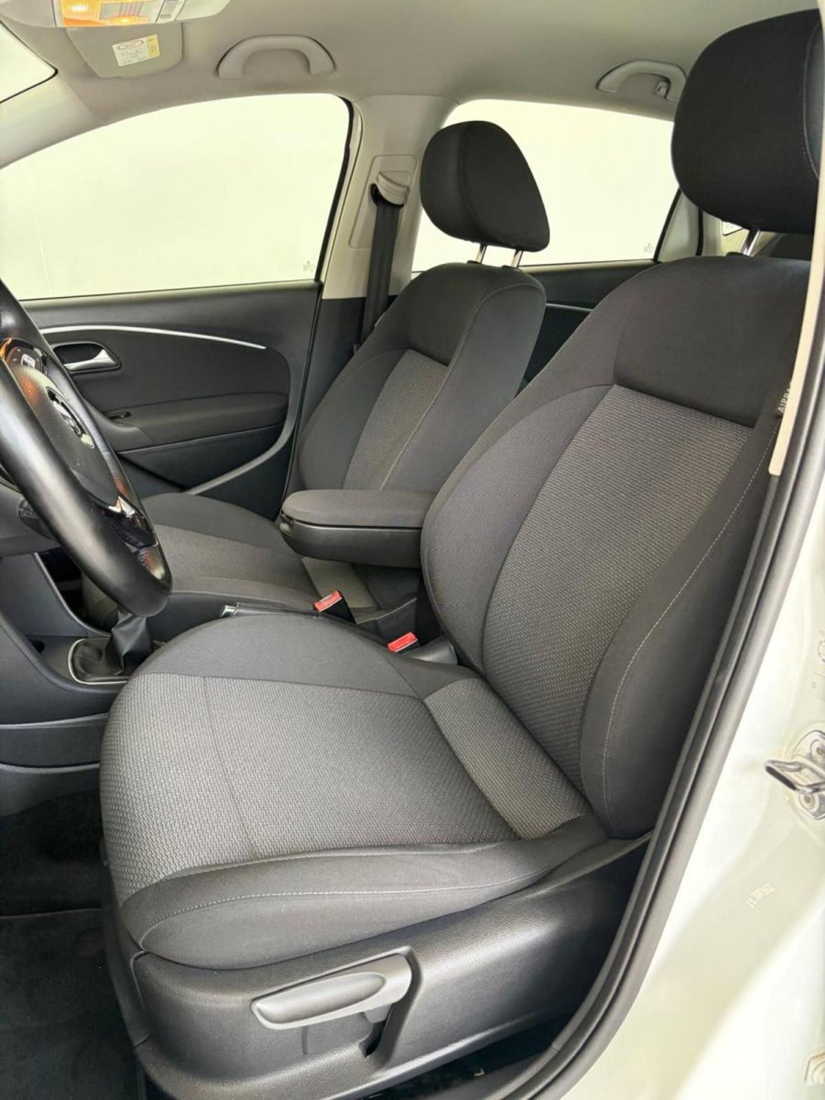 Volkswagen Polo 1.2 TSI 5p. Highline BlueMotion Technology (10)