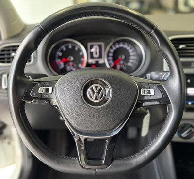 Volkswagen Polo 1.2 TSI 5p. Highline BlueMotion Technology (12)
