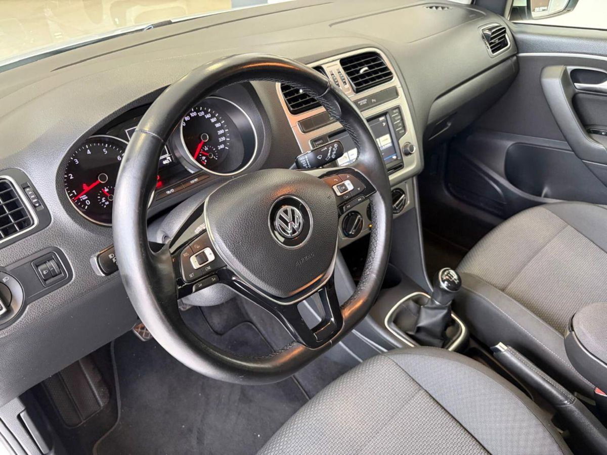 Volkswagen Polo 1.2 TSI 5p. Highline BlueMotion Technology (9)