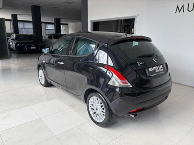 Lancia Ypsilon 1.2 69 CV 5 porte GPL Gold Plus (2)
