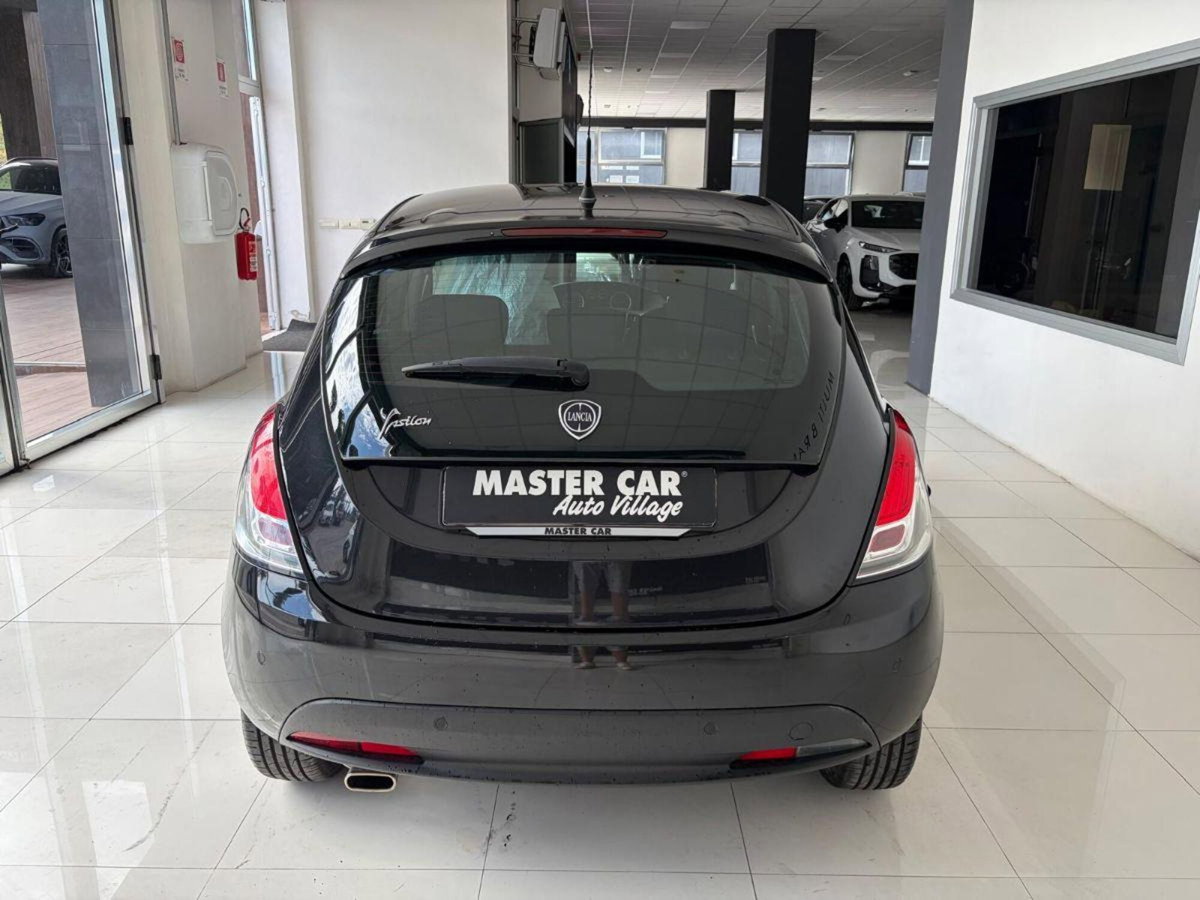 Lancia Ypsilon 1.2 69 CV 5 porte GPL Gold Plus (6)