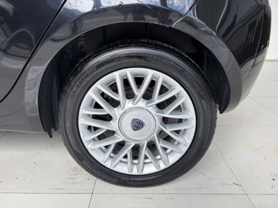 Lancia Ypsilon 1.2 69 CV 5 porte GPL Gold Plus (7)