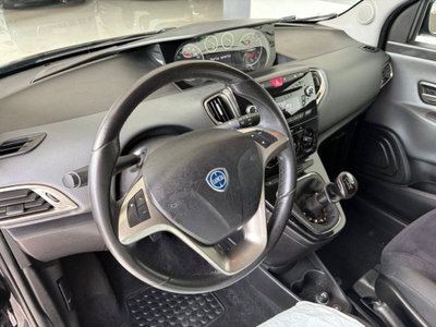 Lancia Ypsilon 1.2 69 CV 5 porte GPL Gold Plus (9)