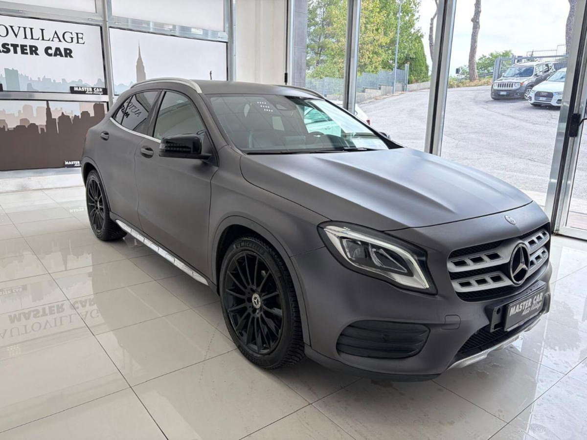Mercedes-Benz GLA SUV 200 Automatic Premium (3)