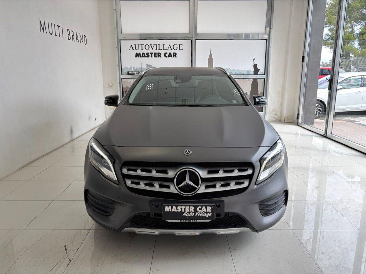 Mercedes-Benz GLA SUV 200 Automatic Premium (5)