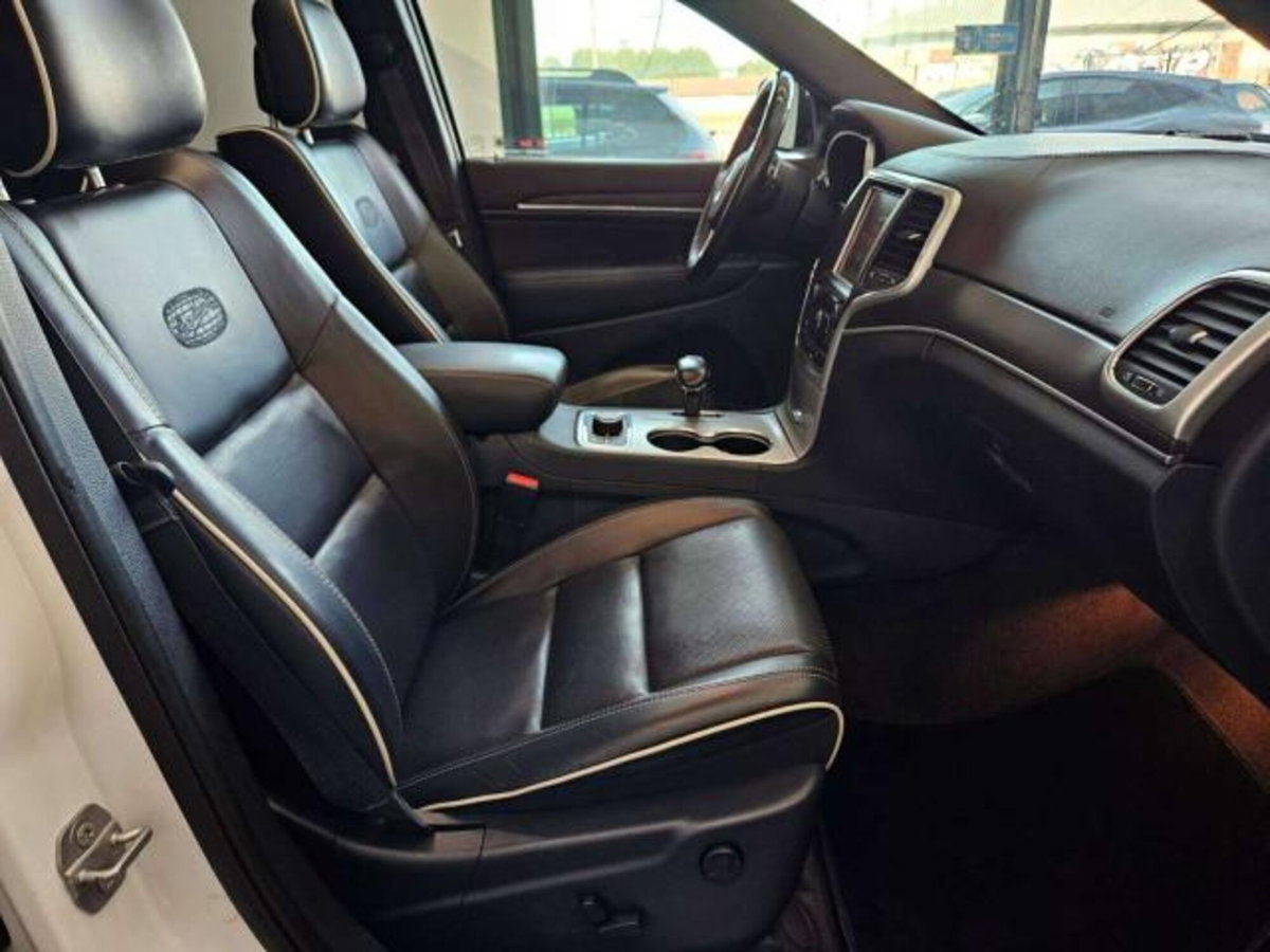 Jeep Grand Cherokee 3.0 V6 CRD 250 CV Multijet II Overland (12)