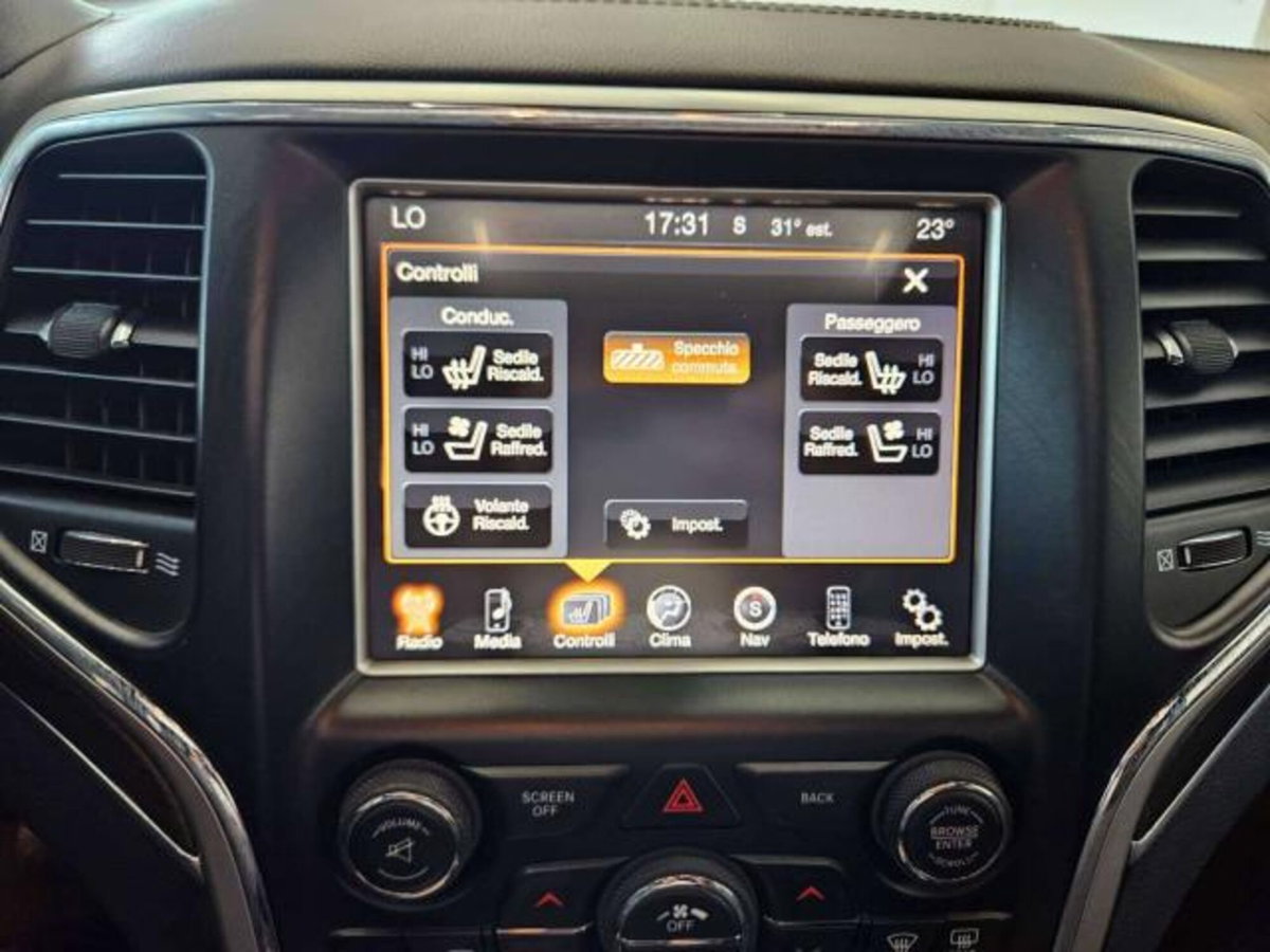 Jeep Grand Cherokee 3.0 V6 CRD 250 CV Multijet II Overland (15)