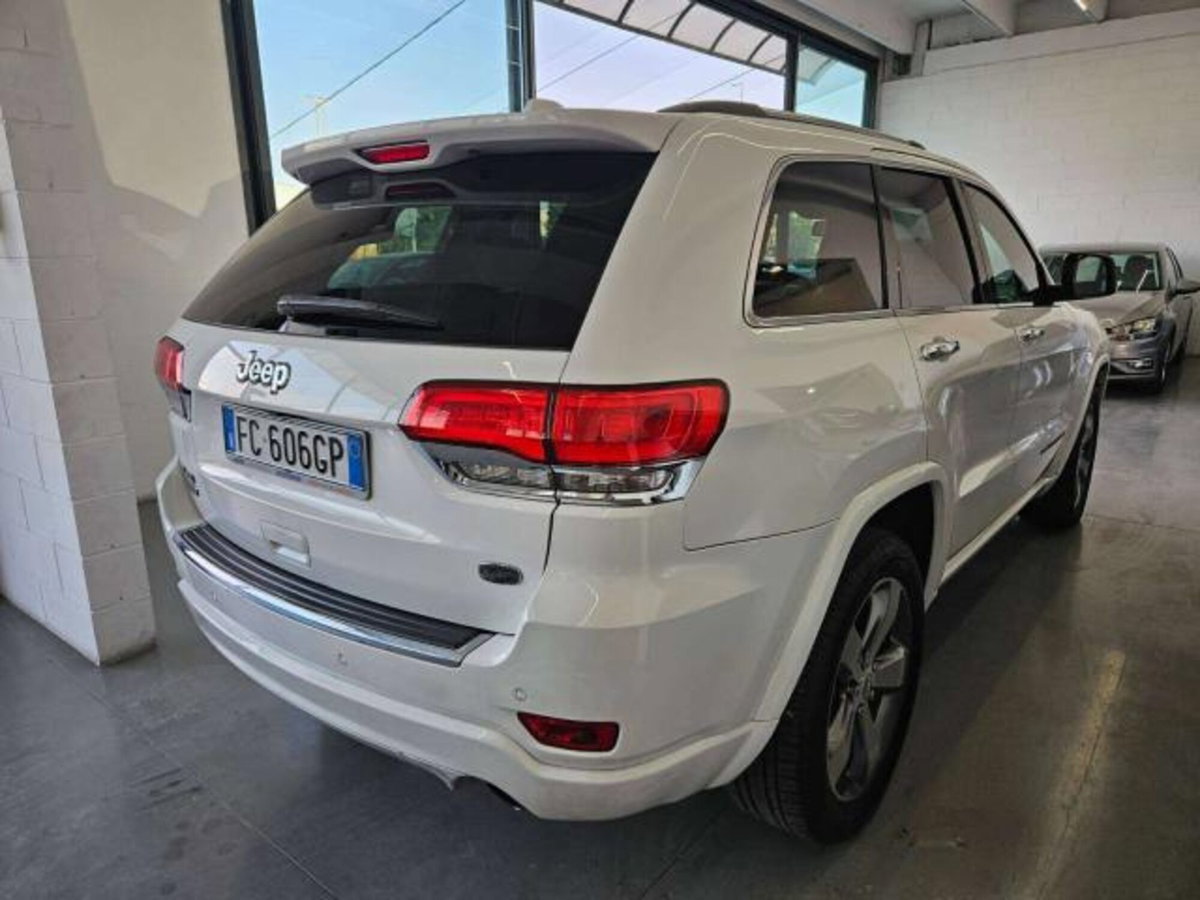 Jeep Grand Cherokee 3.0 V6 CRD 250 CV Multijet II Overland (6)