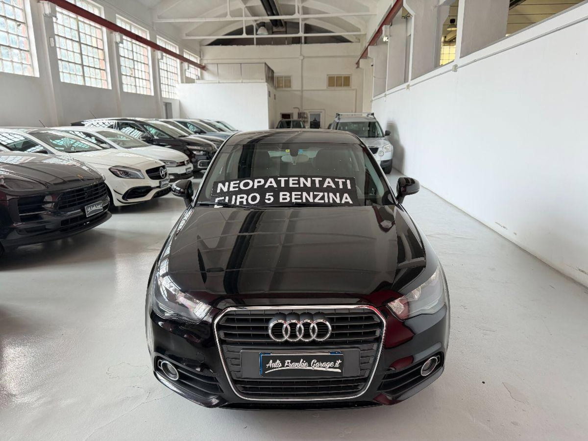 Audi A1 1.2 TFSI Ambition (2)