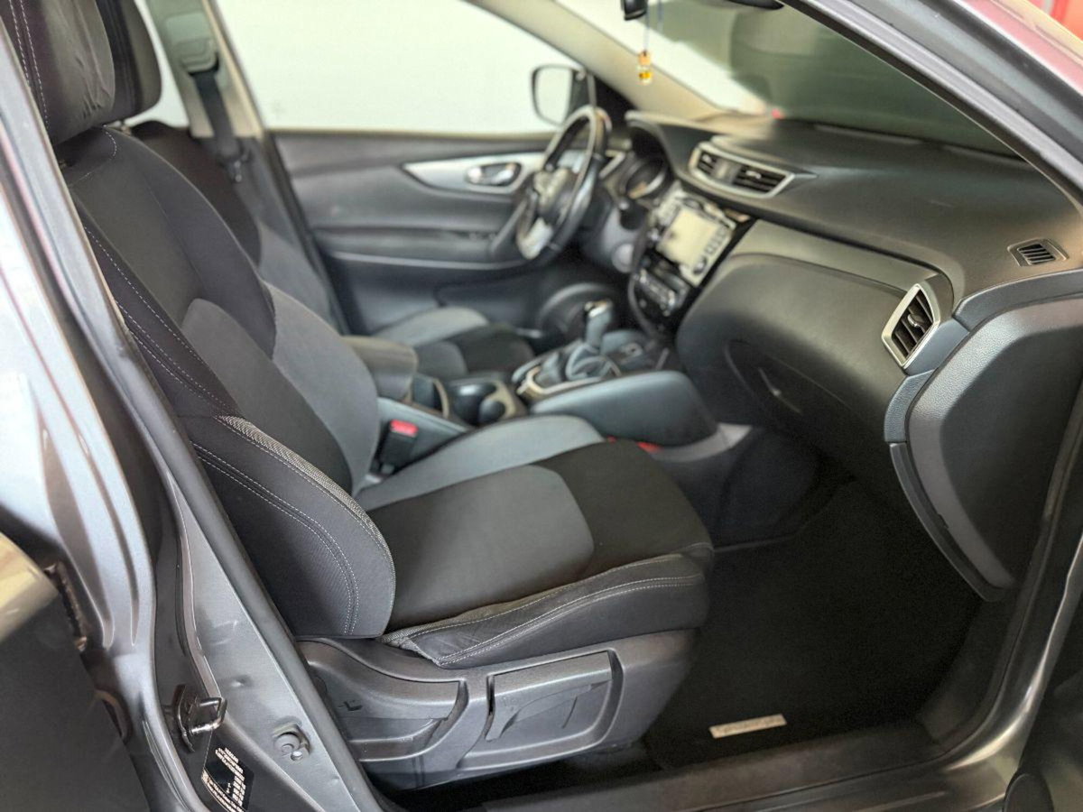 Nissan Qashqai 1.2 DIG-T Tekna (6)