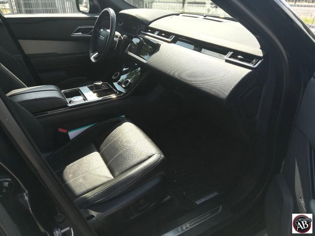 Land Rover Range Rover Velar 2.0D I4 240 CV R-Dynamic HSE (19)